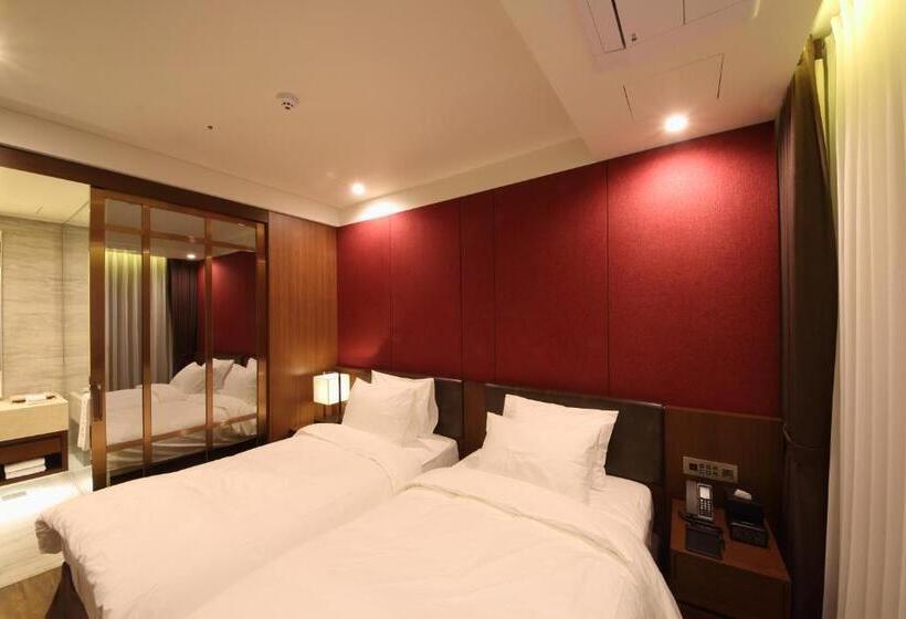 Suite, Benikea The H