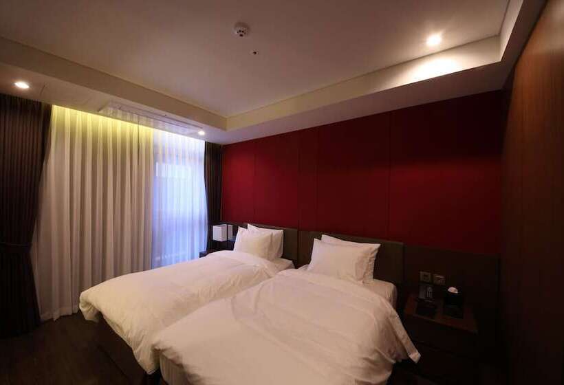 Camera Deluxe, Benikea The H