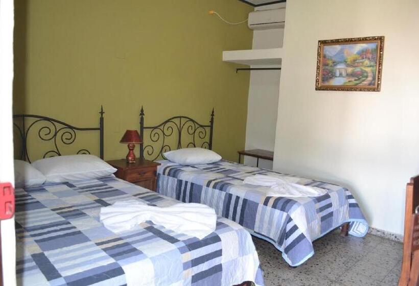 اتاق استاندارد یک نفره, Buena Vista