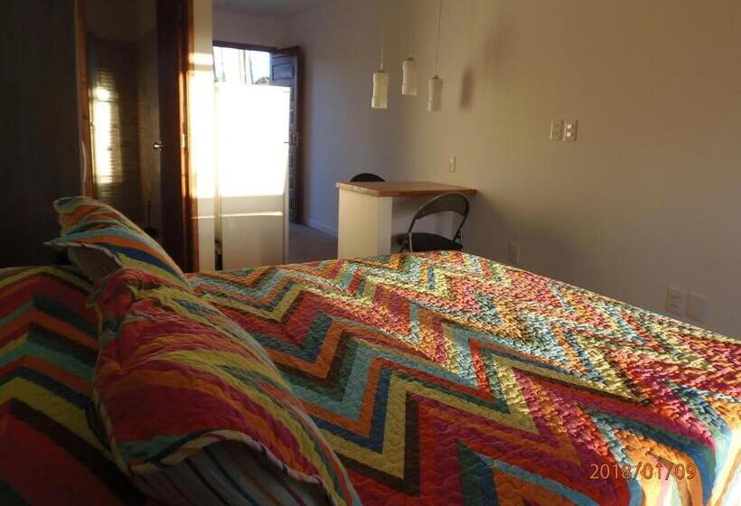 شقة غرفة واحدة, El Refugio Nudista Naturista Opcional