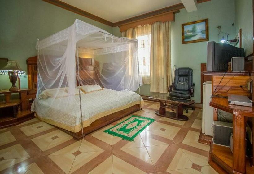 سوییت لوکس, Grand Holiday International