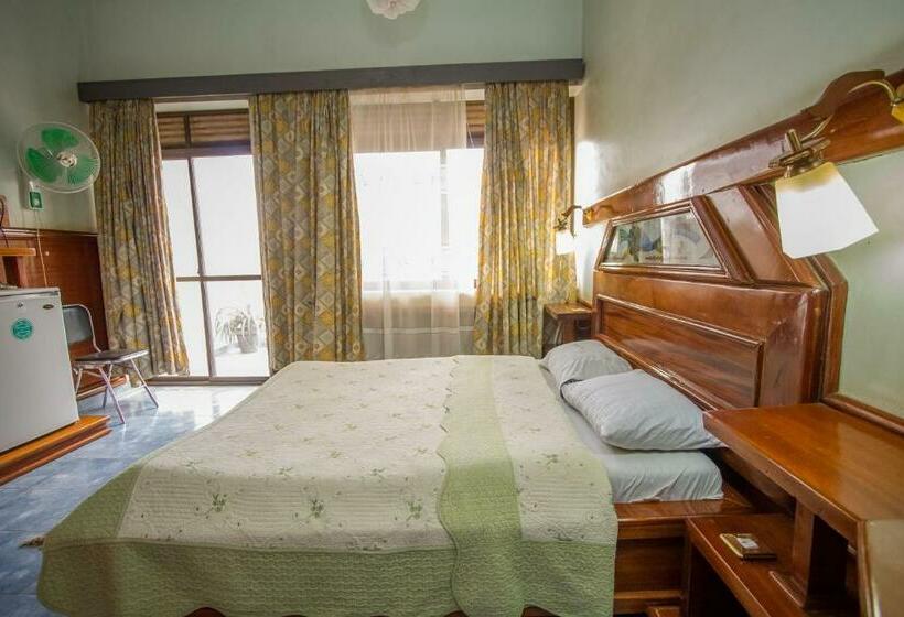 سوییت لوکس, Grand Holiday International