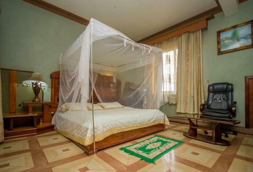 سوییت لوکس, Grand Holiday International