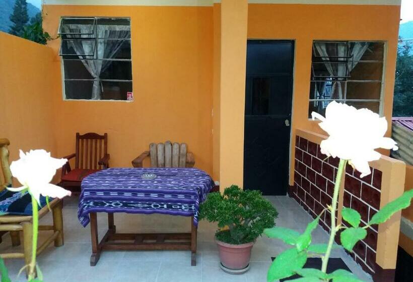 اتاق استاندارد سه نفره, Hospedaje El Viajero