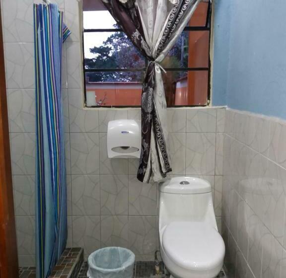 اتاق استاندارد سه نفره, Hospedaje El Viajero