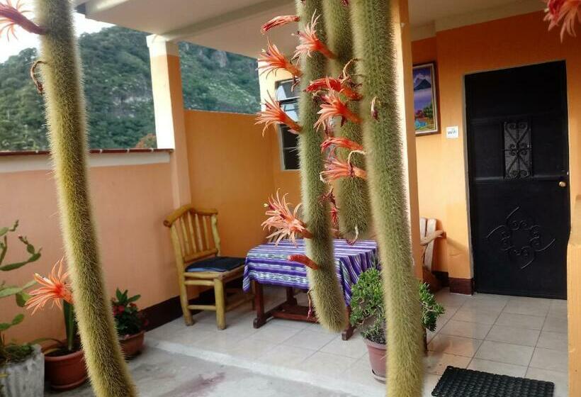 اتاق استاندارد سه نفره, Hospedaje El Viajero