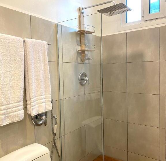 חדר סטנדרט לארבעה, Magnolia Inn