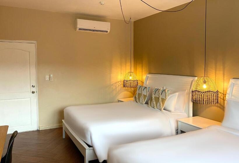 חדר סטנדרט לארבעה, Magnolia Inn