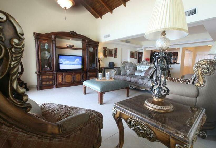 اتاق لوکس, The Pasanggrahan Royal Boutique