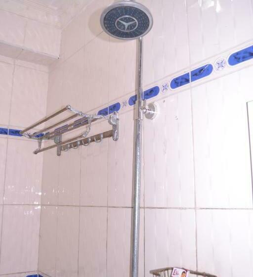 اتاق لوکس, The Dreamer