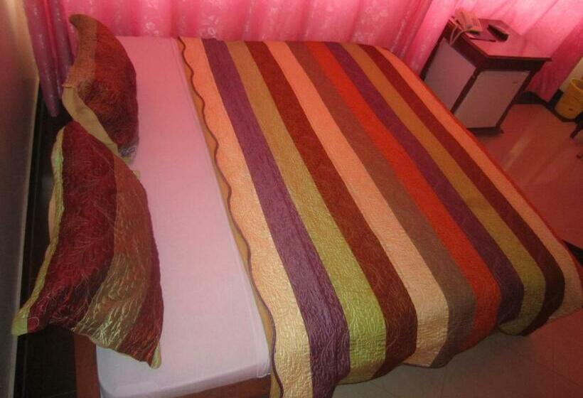 اتاق استاندارد, The Dreamer