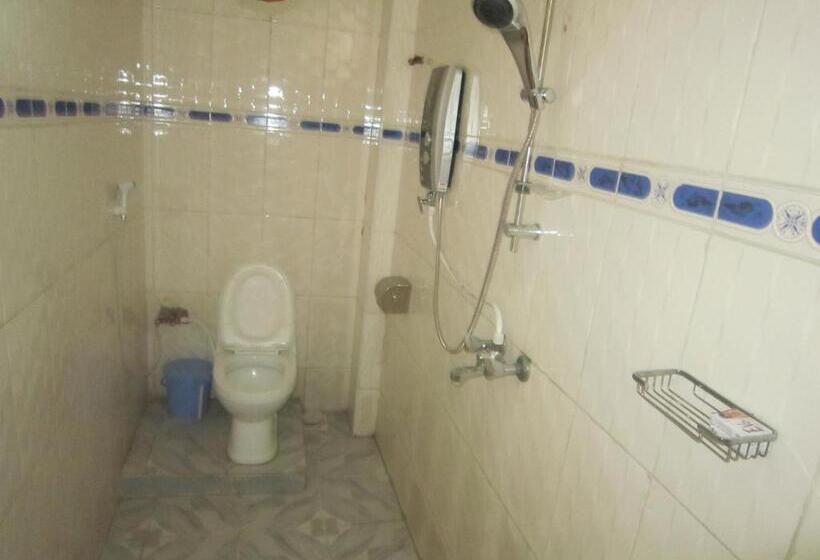 سوییت لوکس, The Dreamer