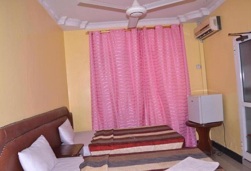 اتاق استاندارد, The Dreamer