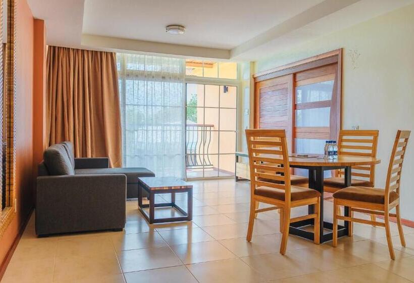 سوئیت با وان آب گرم, Jacana Amazon Wellness Resort