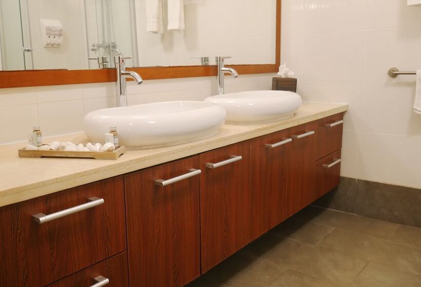 سوئیت 2 خوابه, Jacana Amazon Wellness Resort