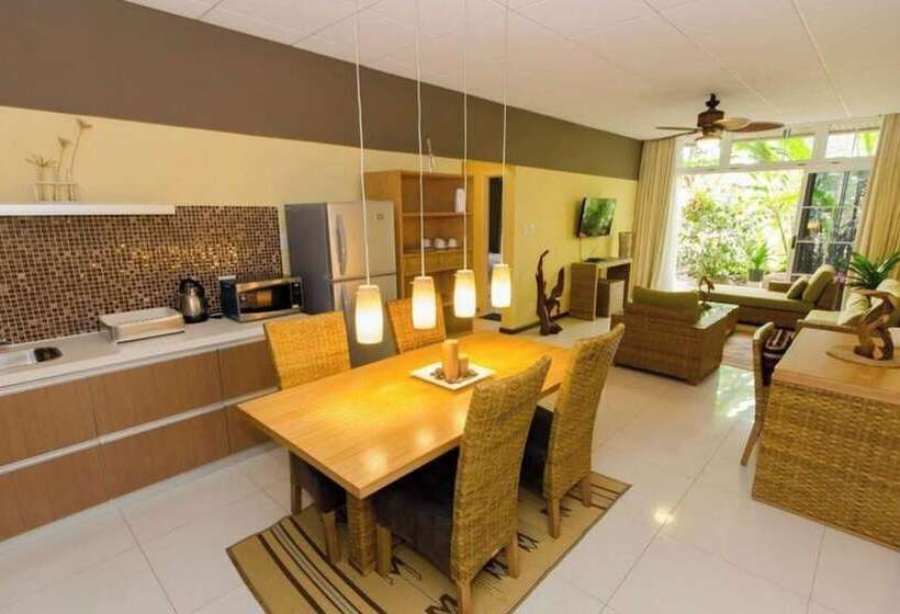 سوئیت 2 خوابه, Jacana Amazon Wellness Resort