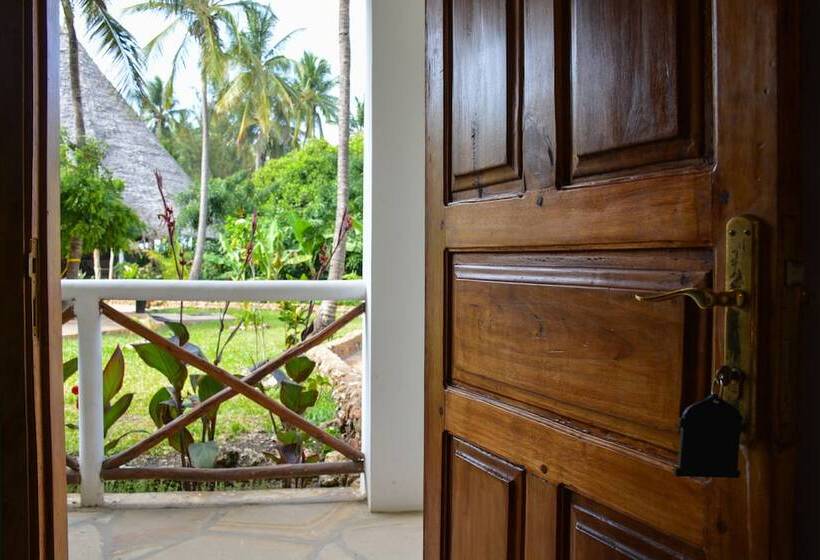 ガーデンビューのスタンダードバンガロー, Reef & Beach Resort   Spa Jambiani