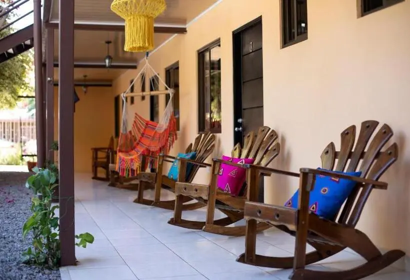 اتاق خانوادگی, Roxy S Bed & Breakfast
