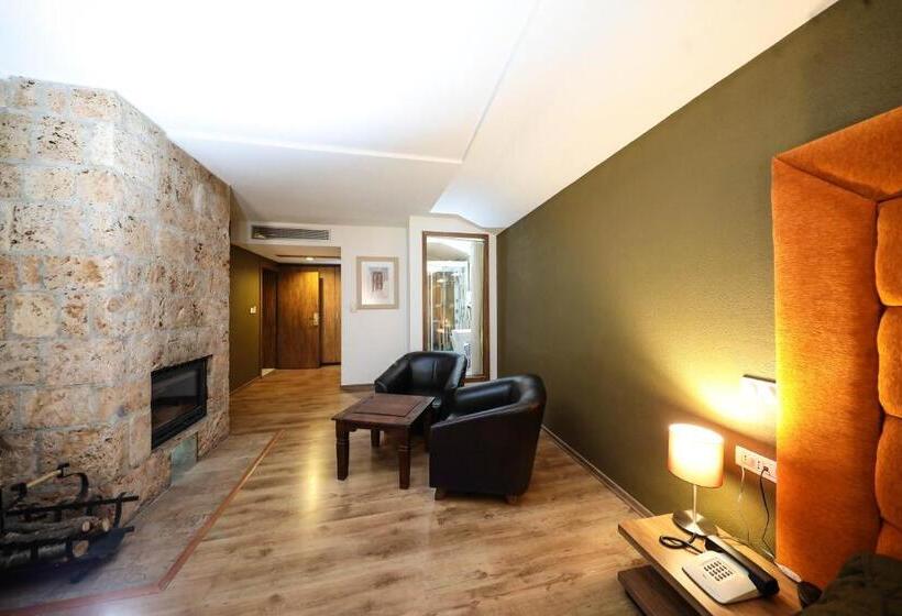 سوییت, çarshia E Jupave