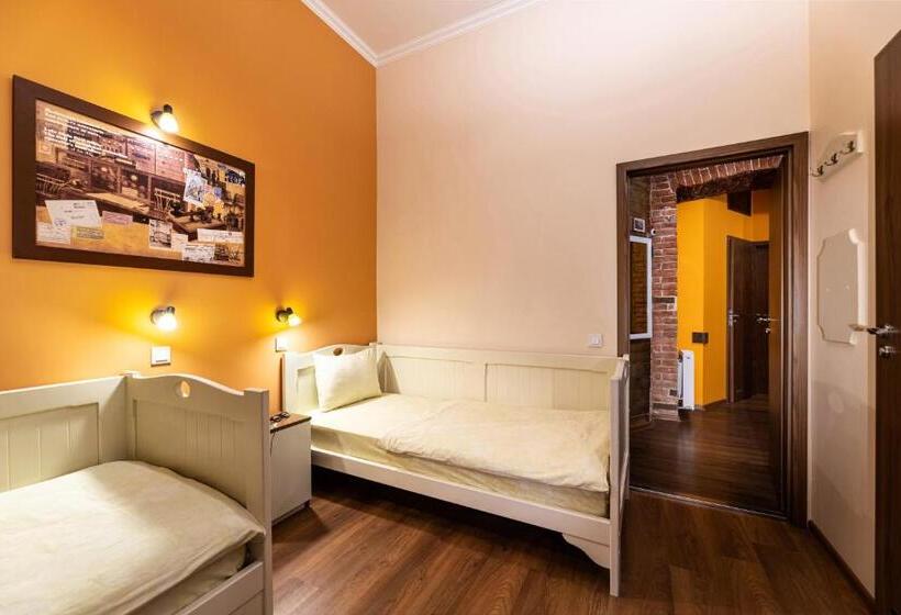 غرفة قياسية, Post House Rooms