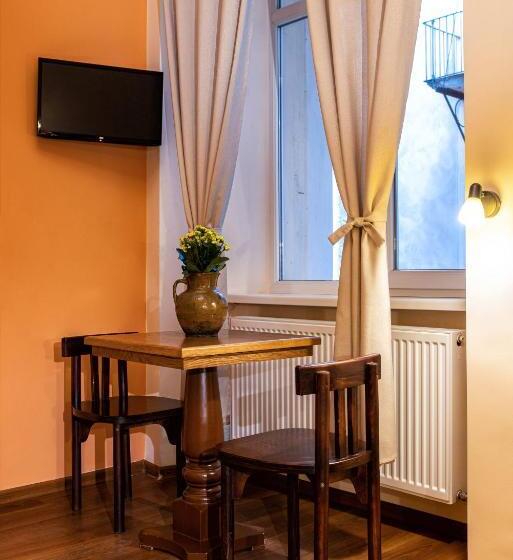 غرفة قياسية, Post House Rooms