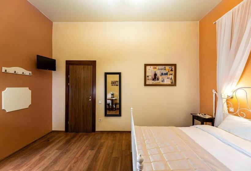 غرفة قياسية, Post House Rooms