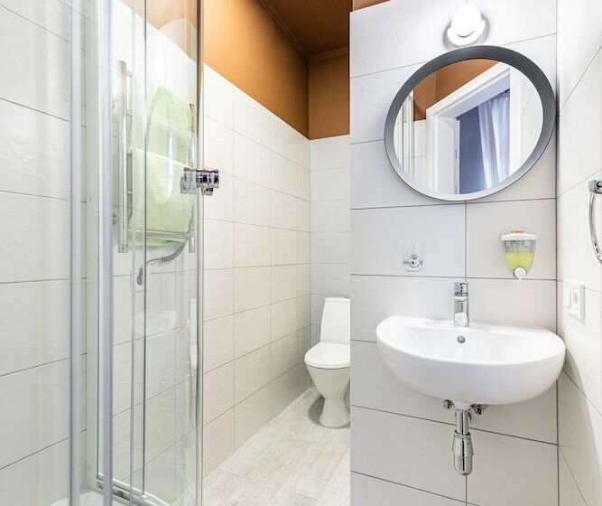 غرفة قياسية, Post House Rooms