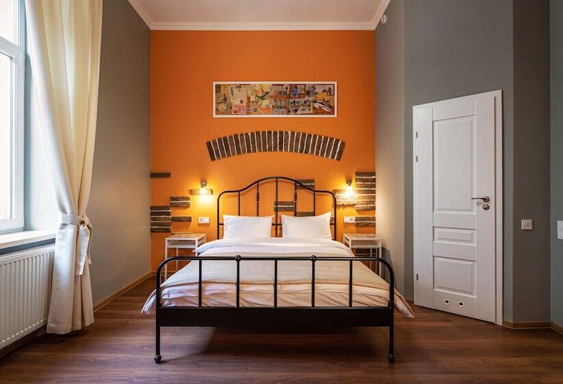 غرفة قياسية, Post House Rooms