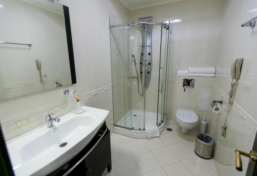 مجموعه ویستا شهر, Allureinn Hotel And Spa