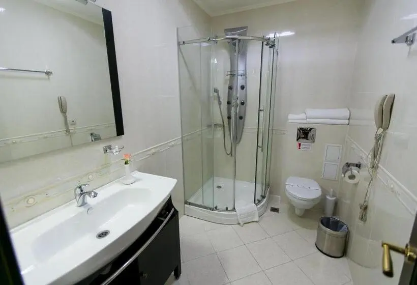 مجموعه ویستا شهر, Allureinn Hotel And Spa