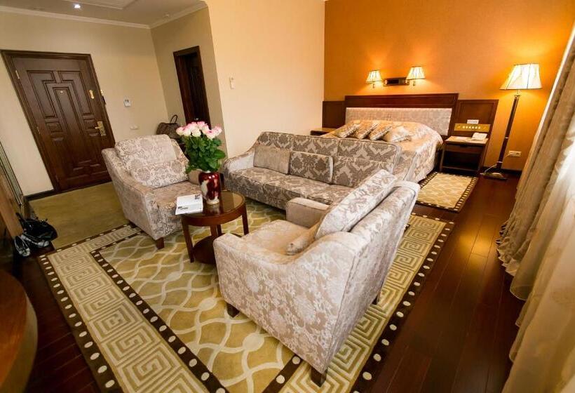 סוויטה עם נוף לעיר, Allureinn Hotel And Spa