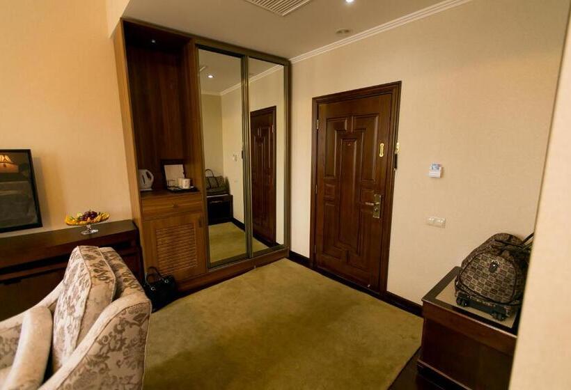 סוויטה עם נוף לעיר, Allureinn Hotel And Spa