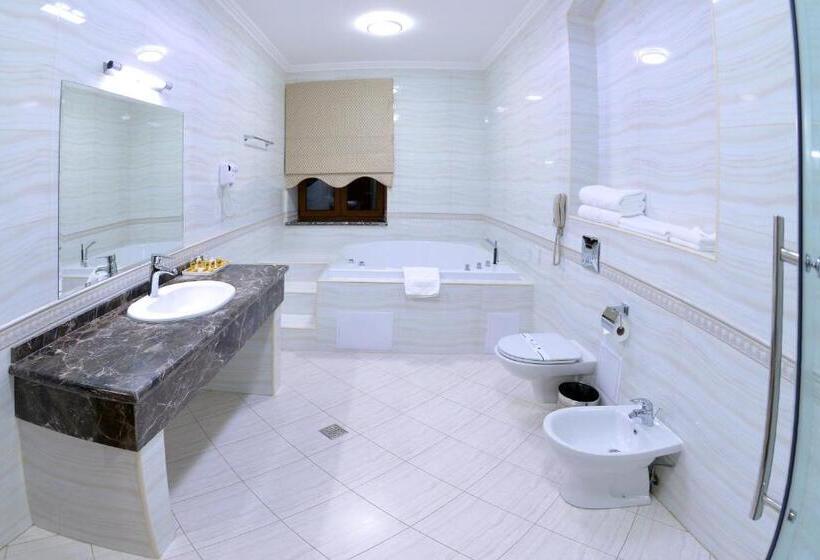 סוויטה עם ג'קוזי, Allureinn Hotel And Spa