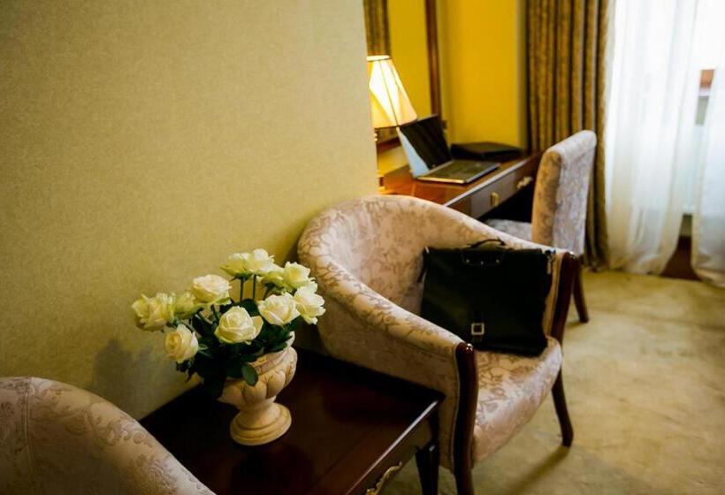 سوئیت جونیور خانوادگی, Allureinn Hotel And Spa