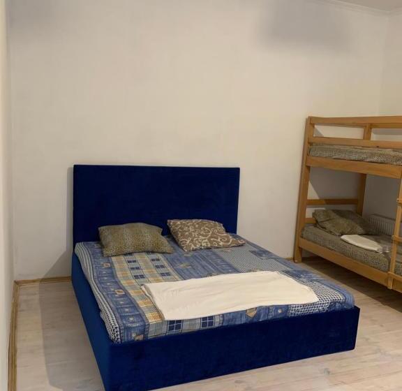 Economy Quadruple Room, Bandera Hostel