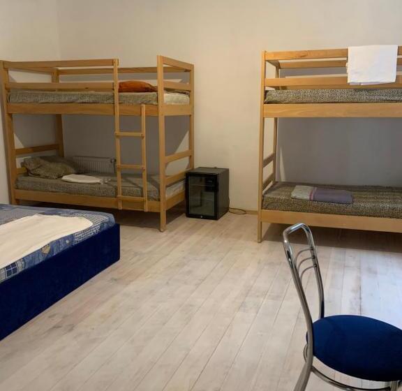 Economy Quadruple Room, Bandera Hostel