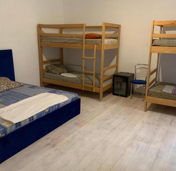 Economy Quadruple Room, Bandera Hostel