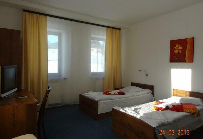 سوییت جونیور, Alpenhof Pansion