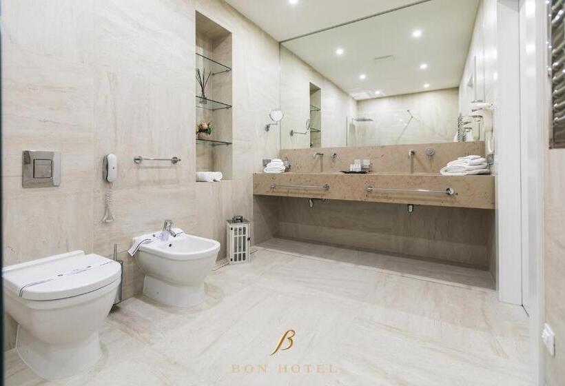 سوییت اجرایی, Bon