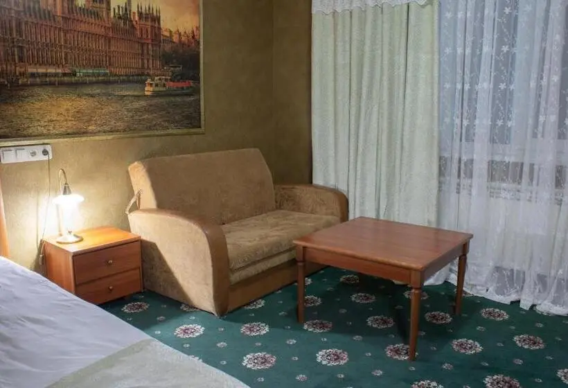 Standard Yhden Hengen Huone, Britaniya