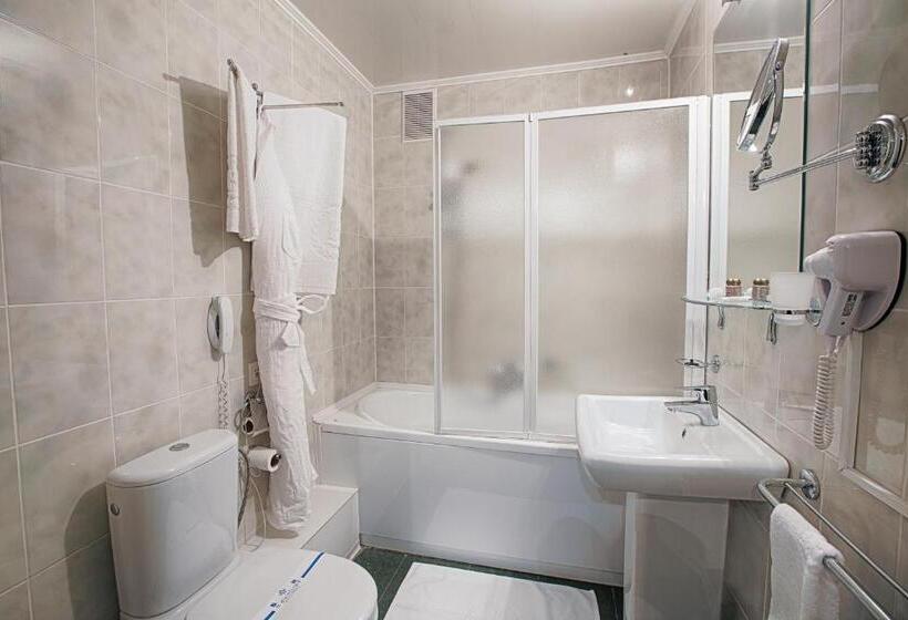 اتاق استاندارد یک نفره, Britaniya