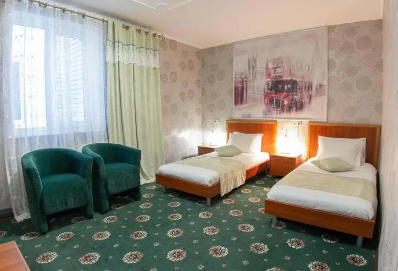 Standard-huone, Britaniya