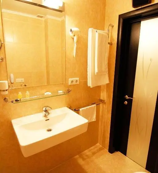 Deluxe-huone, Britaniya