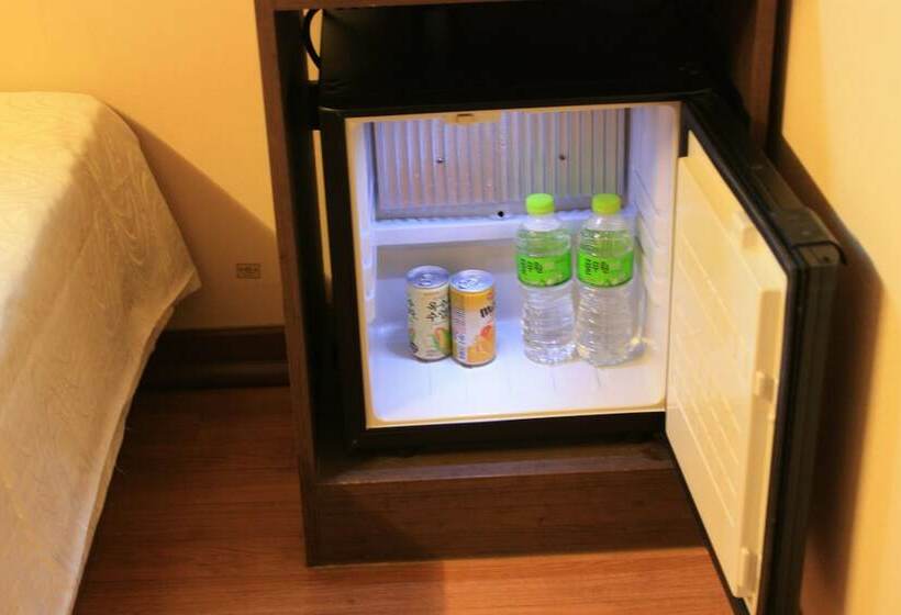 스탠다드 룸, Coups