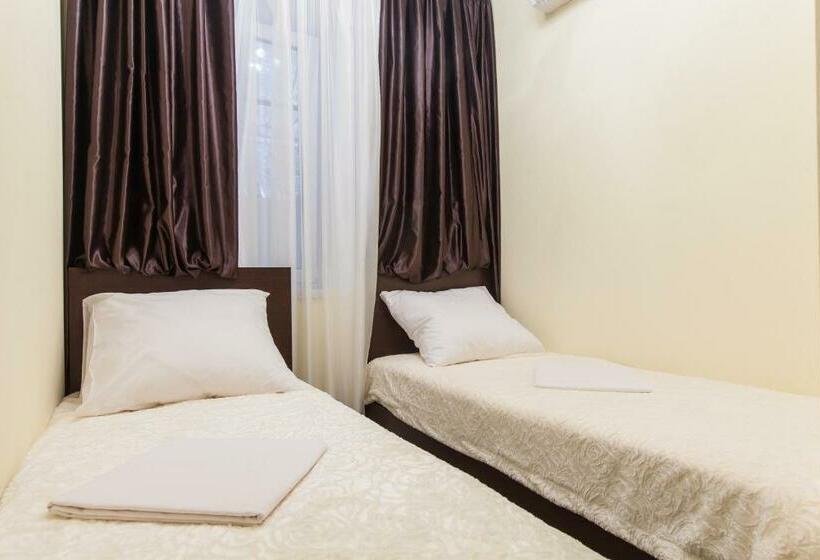 اتاق اکونومی, Cristal