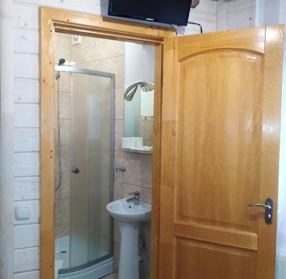 اتاق اکونومی, Dykyi Med