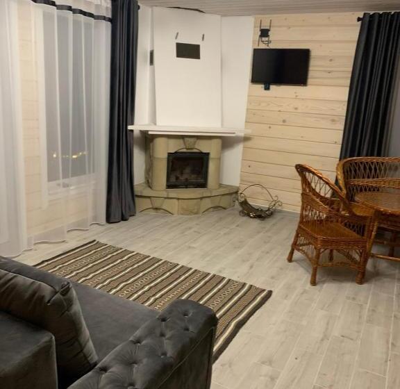 کلبه ییلاقی, Dykyi Med