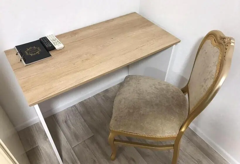 اتاق راحتی, Enrico