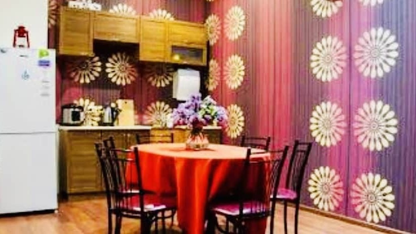 اتاق اکونومی, Greek Hotel Hostel