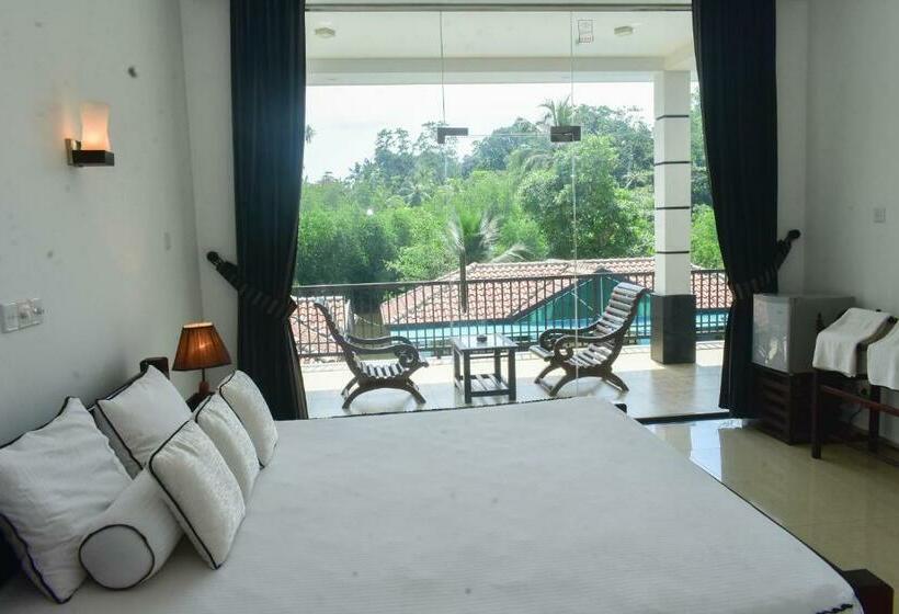 디럭스 룸, Minuri Villa